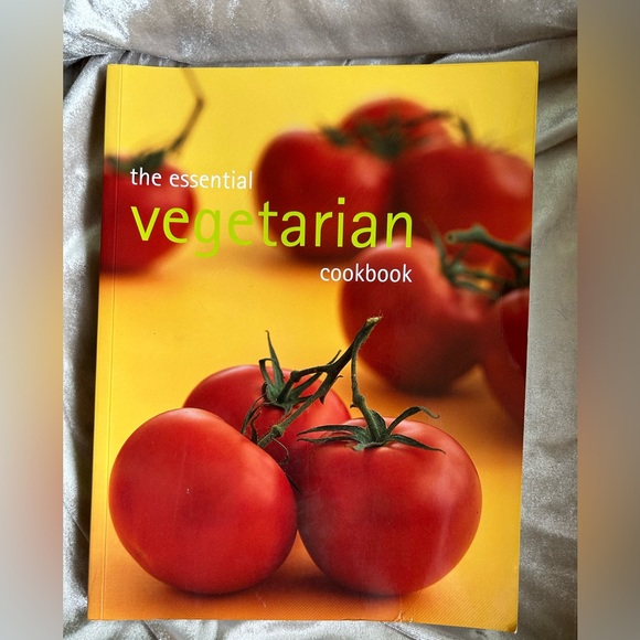 The essential vegetarian cookbook - Picture 4 of 7
